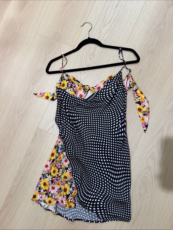 For Love And Lemons Dresses & Skirts - For Love and Lemons Polka Dot and Floral Slip Dress - Black & Yellow